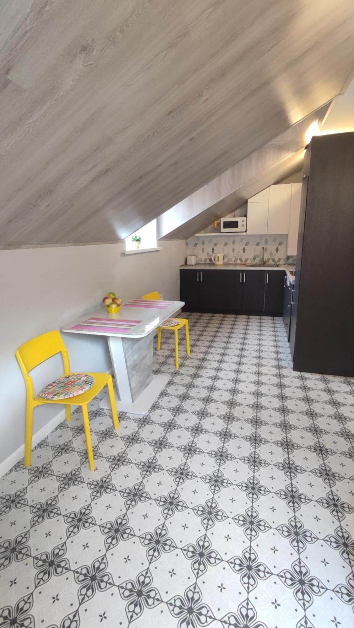 Сонячна Мансарда Apartment Camenița Exterior foto